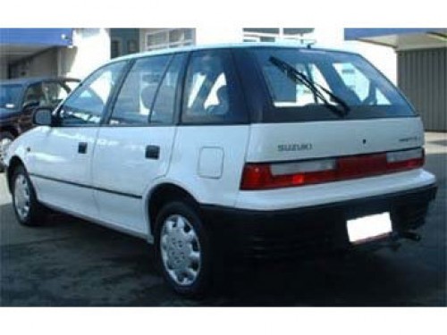 Характеристики автомобиля Suzuki Cultus 1.0 F (05.1997 - 05.1998): фото, вместимость, скорость, двигатель, топливо, масса, отзывы