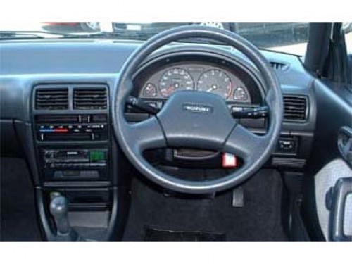 Характеристики автомобиля Suzuki Cultus 1.0 F (02.1996 - 04.1997): фото, вместимость, скорость, двигатель, топливо, масса, отзывы