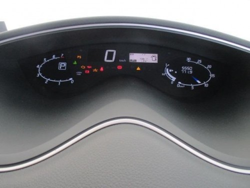 Характеристики автомобиля Suzuki Landy 2.0 G 4WD (01.2014 - 11.2016): фото, вместимость, скорость, двигатель, топливо, масса, отзывы