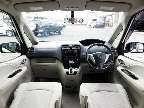 Характеристики автомобиля Suzuki Landy 2.0 G (08.2012 - 12.2013): фото, вместимость, скорость, двигатель, топливо, масса, отзывы