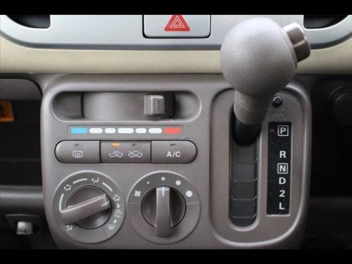 Характеристики автомобиля Suzuki MR Wagon 660 Wit XS (12.2006 - 05.2009): фото, вместимость, скорость, двигатель, топливо, масса, отзывы