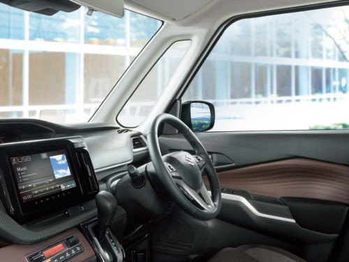 Характеристики автомобиля Suzuki Solio 1.2 Bandit Hybrid MV 4WD (12.2020 - 03.2021): фото, вместимость, скорость, двигатель, топливо, масса, отзывы