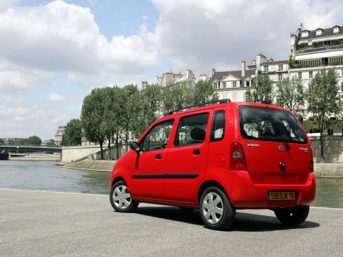 Характеристики автомобиля Suzuki Wagon R Plus 1.3 AT GL (03.2003 - 10.2006): фото, вместимость, скорость, двигатель, топливо, масса, отзывы