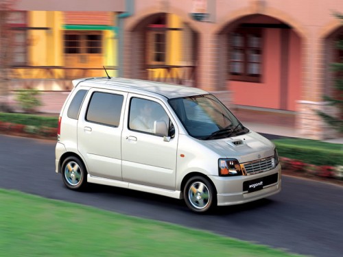 Характеристики автомобиля Suzuki Wagon R 660 FM aero (09.2002 - 08.2003): фото, вместимость, скорость, двигатель, топливо, масса, отзывы