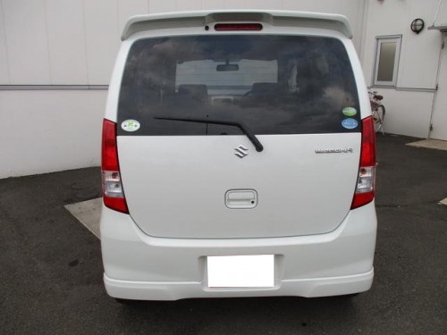 Характеристики автомобиля Suzuki Wagon R 660 FX (08.2010 - 08.2012): фото, вместимость, скорость, двигатель, топливо, масса, отзывы