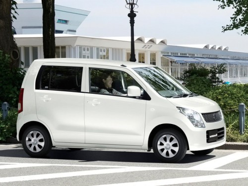 Характеристики автомобиля Suzuki Wagon R 660 FA 4WD (12.2008 - 09.2009): фото, вместимость, скорость, двигатель, топливо, масса, отзывы