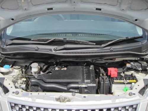Характеристики автомобиля Suzuki Wagon R 660 FX (08.2010 - 08.2012): фото, вместимость, скорость, двигатель, топливо, масса, отзывы
