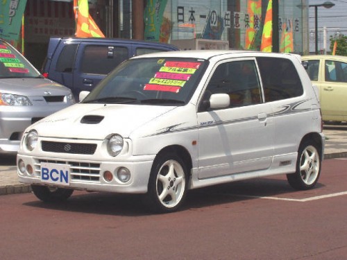 Характеристики автомобиля Suzuki Works 660 ie / s (04.1997 - 09.1998): фото, вместимость, скорость, двигатель, топливо, масса, отзывы