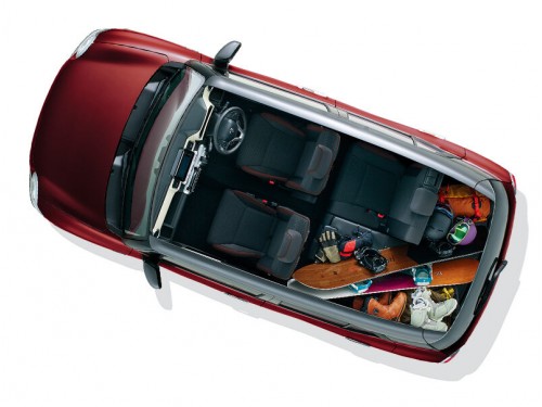 Характеристики автомобиля Suzuki Xbee 1.0 Hybrid MZ (08.2022 - н.в.): фото, вместимость, скорость, двигатель, топливо, масса, отзывы