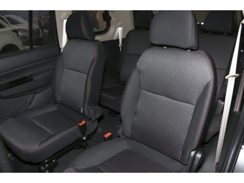Характеристики автомобиля SWM X2 1.5 MT Family Sunroof 7-seats (12.2020 - 02.2023): фото, вместимость, скорость, двигатель, топливо, масса, отзывы