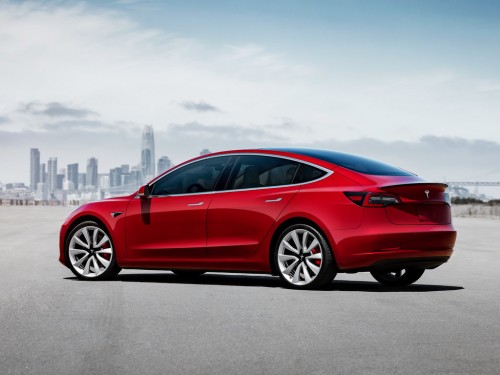 Характеристики автомобиля Tesla Model 3 P75D kWh Performance (07.2018 - 03.2021): фото, вместимость, скорость, двигатель, топливо, масса, отзывы