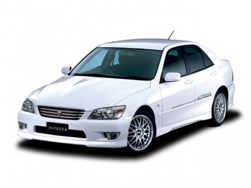 Характеристики автомобиля Toyota Altezza 2.0 AS200 (10.1998 - 04.2000): фото, вместимость, скорость, двигатель, топливо, масса, отзывы
