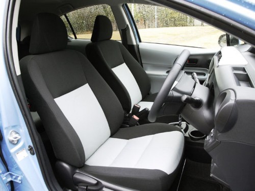 Характеристики автомобиля Toyota Aqua 1.5 G Black Soft Leather Selection (05.2013 - 11.2013): фото, вместимость, скорость, двигатель, топливо, масса, отзывы