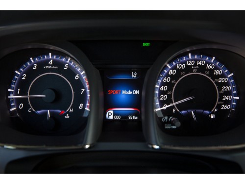 Характеристики автомобиля Toyota Avalon 3.5 AT XLE Plus (10.2015 - 04.2018): фото, вместимость, скорость, двигатель, топливо, масса, отзывы