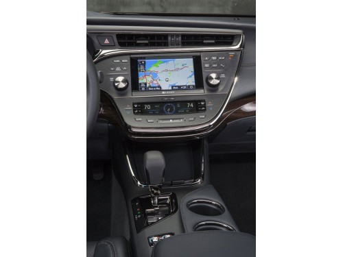 Характеристики автомобиля Toyota Avalon 3.5 AT XLE Touring (11.2012 - 10.2015): фото, вместимость, скорость, двигатель, топливо, масса, отзывы
