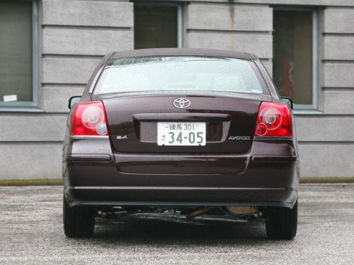 Характеристики автомобиля Toyota Avensis 2.4 Li (07.2006 - 02.2010): фото, вместимость, скорость, двигатель, топливо, масса, отзывы