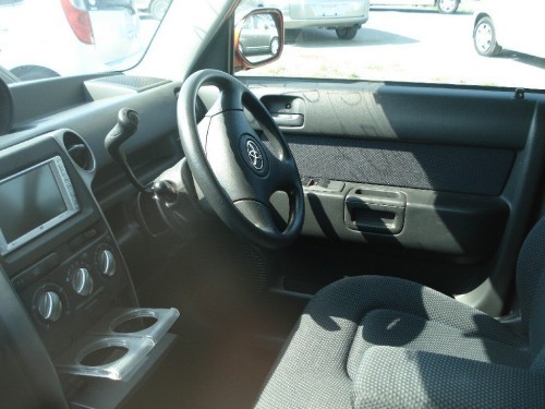 Характеристики автомобиля Toyota bB 1.3 S W version maziora II (09.2004 - 11.2005): фото, вместимость, скорость, двигатель, топливо, масса, отзывы