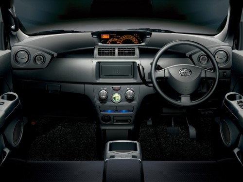 Характеристики автомобиля Toyota bB 1.3 S garnet edition 4WD (12.2005 - 07.2007): фото, вместимость, скорость, двигатель, топливо, масса, отзывы