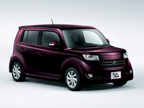 Характеристики автомобиля Toyota bB 1.3 S aero G package (11.2011 - 08.2014): фото, вместимость, скорость, двигатель, топливо, масса, отзывы