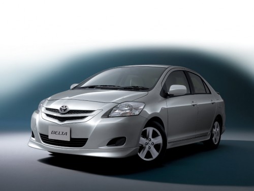 Характеристики автомобиля Toyota Belta 1.3 X S package 4WD (11.2005 - 07.2008): фото, вместимость, скорость, двигатель, топливо, масса, отзывы