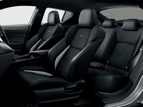 Характеристики автомобиля Toyota C-HR 1.2 G-T Mode-Nero Safety Plus 4WD (08.2020 - 05.2021): фото, вместимость, скорость, двигатель, топливо, масса, отзывы