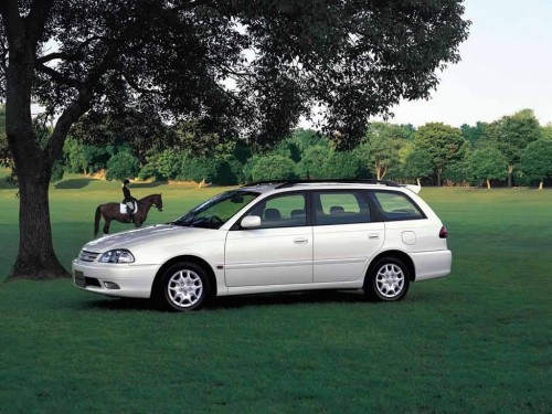 Характеристики автомобиля Toyota Caldina 2.0 E (01.2000 - 08.2002): фото, вместимость, скорость, двигатель, топливо, масса, отзывы