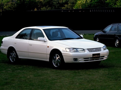Характеристики автомобиля Toyota Camry Gracia 2.2 V selection (09.1998 - 07.1999): фото, вместимость, скорость, двигатель, топливо, масса, отзывы