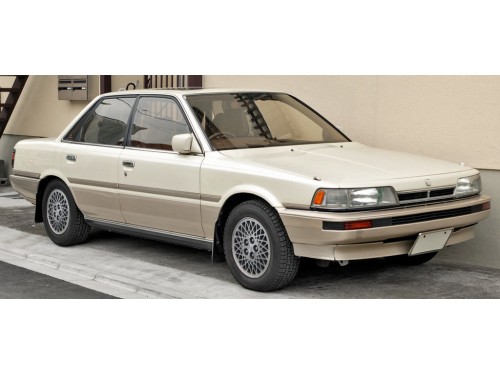 Характеристики автомобиля Toyota Camry 1.8 ZE (08.1988 - 06.1990): фото, вместимость, скорость, двигатель, топливо, масса, отзывы