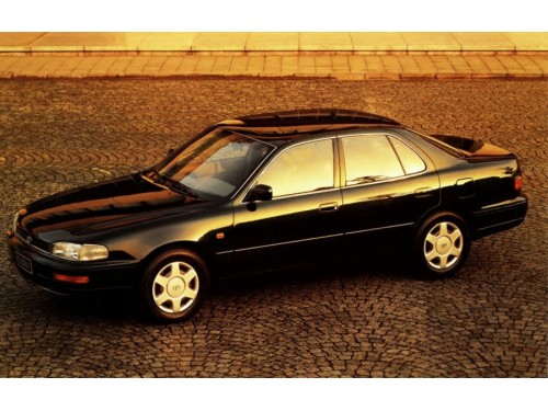 Характеристики автомобиля Toyota Camry 3.0 MT (01.1993 - 08.1996): фото, вместимость, скорость, двигатель, топливо, масса, отзывы