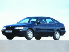 Toyota Carina E 1.6 MT GLi (04.1996 - 12.1997)