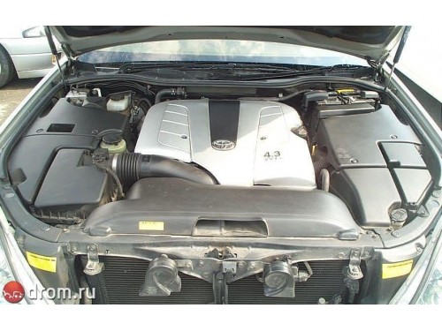 Характеристики автомобиля Toyota Celsior 4.3 B specification (08.2000 - 07.2001): фото, вместимость, скорость, двигатель, топливо, масса, отзывы