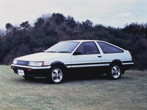 Характеристики автомобиля Toyota Corolla Levin 1.5 SR (05.1983 - 04.1985): фото, вместимость, скорость, двигатель, топливо, масса, отзывы