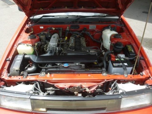 Характеристики автомобиля Toyota Corolla Levin 1.5 SR (05.1983 - 04.1985): фото, вместимость, скорость, двигатель, топливо, масса, отзывы