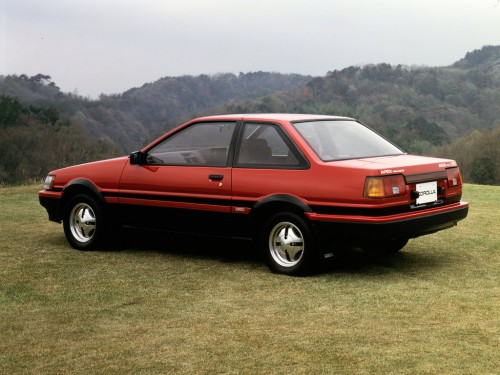 Характеристики автомобиля Toyota Corolla Levin 1.5 GL (05.1983 - 04.1985): фото, вместимость, скорость, двигатель, топливо, масса, отзывы