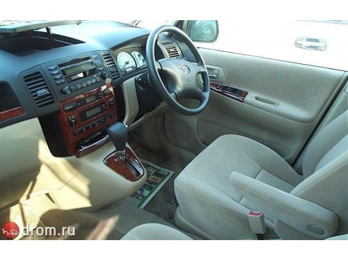 Характеристики автомобиля Toyota Corolla Spacio 1.5 V limited NAVI special (05.2002 - 03.2003): фото, вместимость, скорость, двигатель, топливо, масса, отзывы