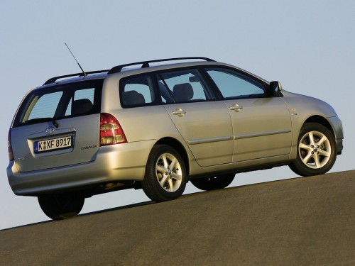 Характеристики автомобиля Toyota Corolla 1.6 MT Terra (06.2004 - 02.2007): фото, вместимость, скорость, двигатель, топливо, масса, отзывы