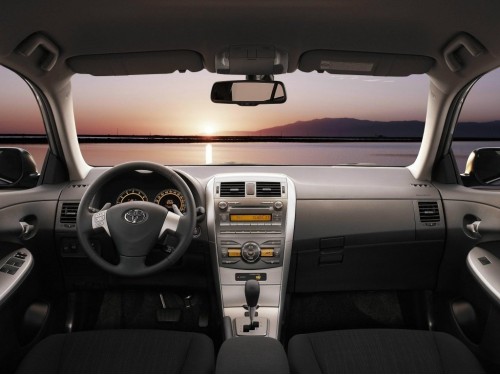 Характеристики автомобиля Toyota Corolla 1.4 MT Комфорт (03.2007 - 11.2008): фото, вместимость, скорость, двигатель, топливо, масса, отзывы