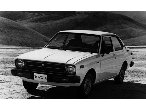 Характеристики автомобиля Toyota Corolla 1.6 AT4 (08.1974 - 07.1979): фото, вместимость, скорость, двигатель, топливо, масса, отзывы
