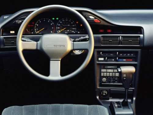 Характеристики автомобиля Toyota Corolla 1.6 AT SR5 (09.1990 - 06.1991): фото, вместимость, скорость, двигатель, топливо, масса, отзывы