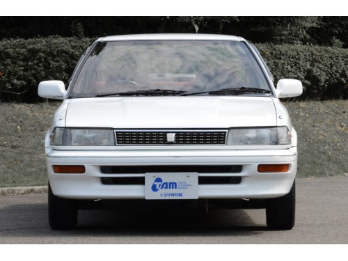 Характеристики автомобиля Toyota Corolla 1.3 DX (05.1989 - 05.1991): фото, вместимость, скорость, двигатель, топливо, масса, отзывы