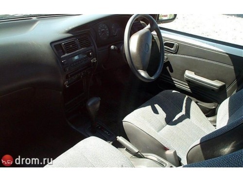Характеристики автомобиля Toyota Corolla 1.3 DX-J Long Deck (08.2000 - 06.2002): фото, вместимость, скорость, двигатель, топливо, масса, отзывы