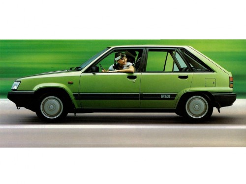 Характеристики автомобиля Toyota Corsa 1.3 DX (05.1982 - 07.1984): фото, вместимость, скорость, двигатель, топливо, масса, отзывы