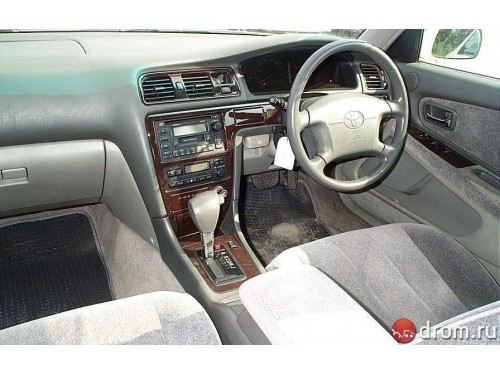 Характеристики автомобиля Toyota Cresta 2.0 Super Lucent (09.1996 - 07.1997): фото, вместимость, скорость, двигатель, топливо, масса, отзывы