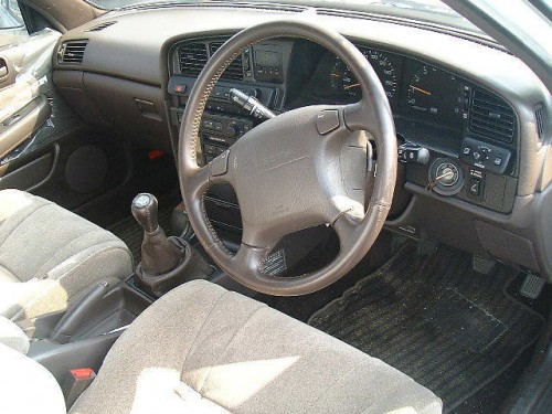 Характеристики автомобиля Toyota Cresta 2.4D Super custom (08.1990 - 09.1992): фото, вместимость, скорость, двигатель, топливо, масса, отзывы
