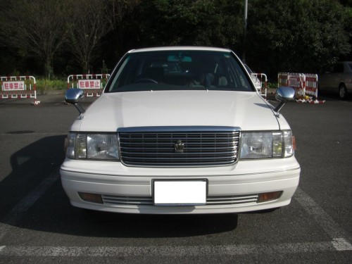 Характеристики автомобиля Toyota Crown 2.0 super Deluxe D package (08.1998 - 07.2001): фото, вместимость, скорость, двигатель, топливо, масса, отзывы