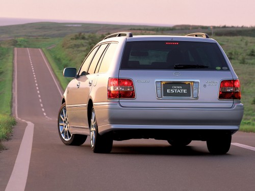 Характеристики автомобиля Toyota Crown 3.0 athlete G (12.1999 - 03.2000): фото, вместимость, скорость, двигатель, топливо, масса, отзывы