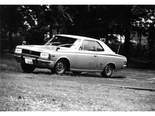 Характеристики автомобиля Toyota Crown Super Deluxe (09.1969 - 01.1971): фото, вместимость, скорость, двигатель, топливо, масса, отзывы