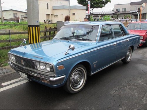 Характеристики автомобиля Toyota Crown Owner Deluxe (09.1969 - 01.1971): фото, вместимость, скорость, двигатель, топливо, масса, отзывы