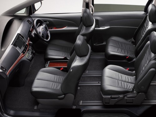 Характеристики автомобиля Toyota Estima 2.4 Aeras Welcab lift-up passenger seat B type (09.2014 - 05.2016): фото, вместимость, скорость, двигатель, топливо, масса, отзывы