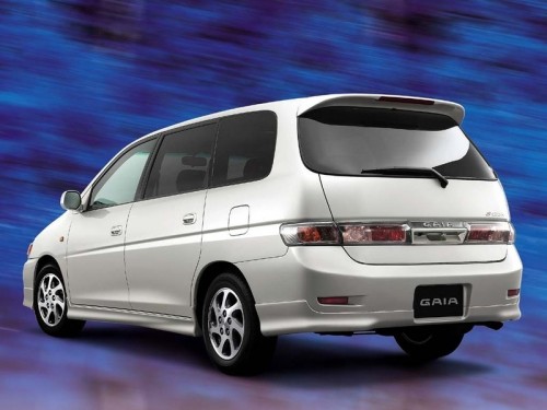 Характеристики автомобиля Toyota Gaia 2.0 (6 Seater) (04.2001 - 07.2002): фото, вместимость, скорость, двигатель, топливо, масса, отзывы